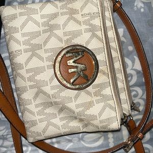 COPY - Michael kors crossbody